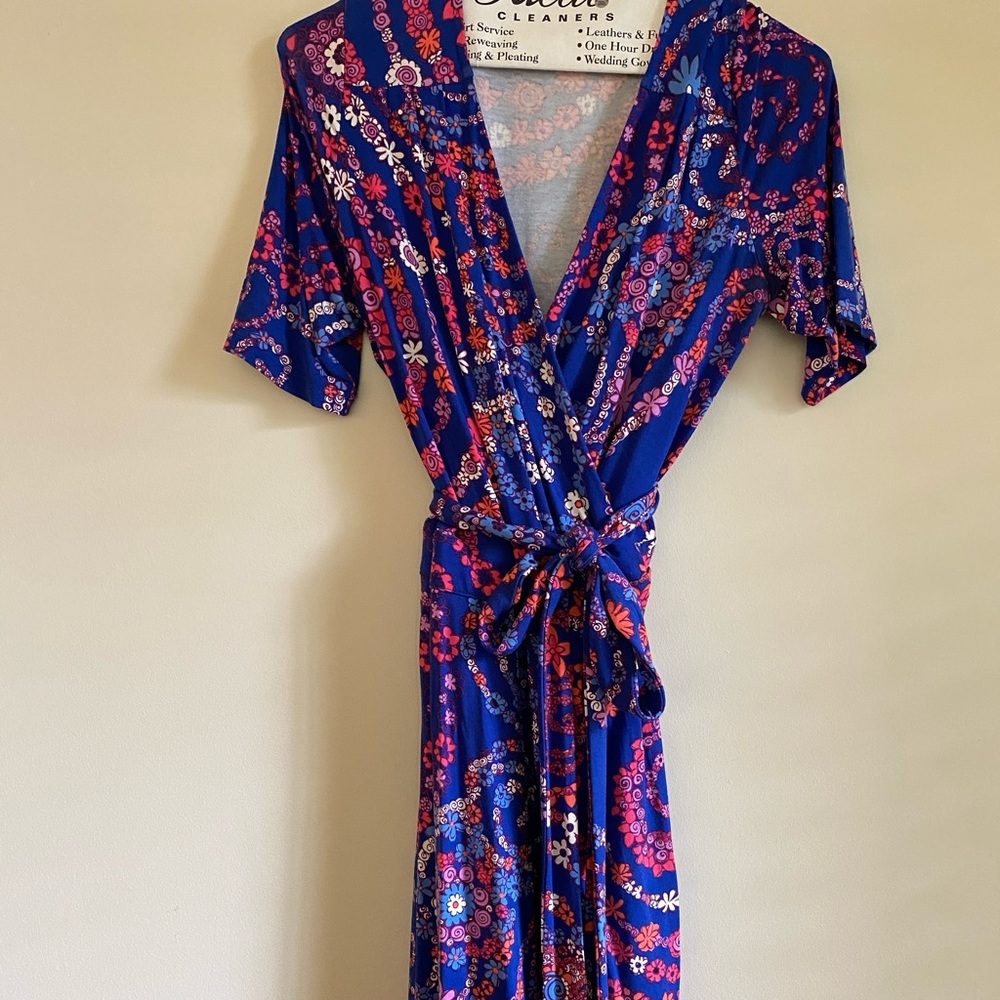 Women’s wrap dress